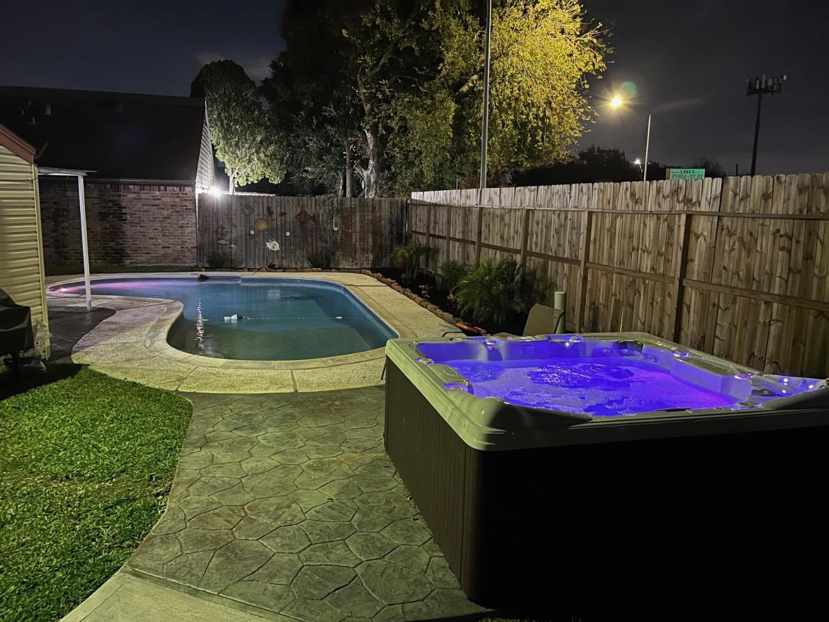 Вилла 1976Houstongem Luminous Pvtpool & Hottub Dt20Mins For Lrg Families 6Beds 2Bath Экстерьер фото